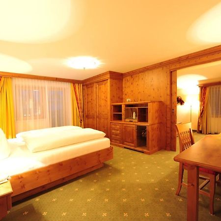 Hotel Max Зерфаус Екстер'єр фото