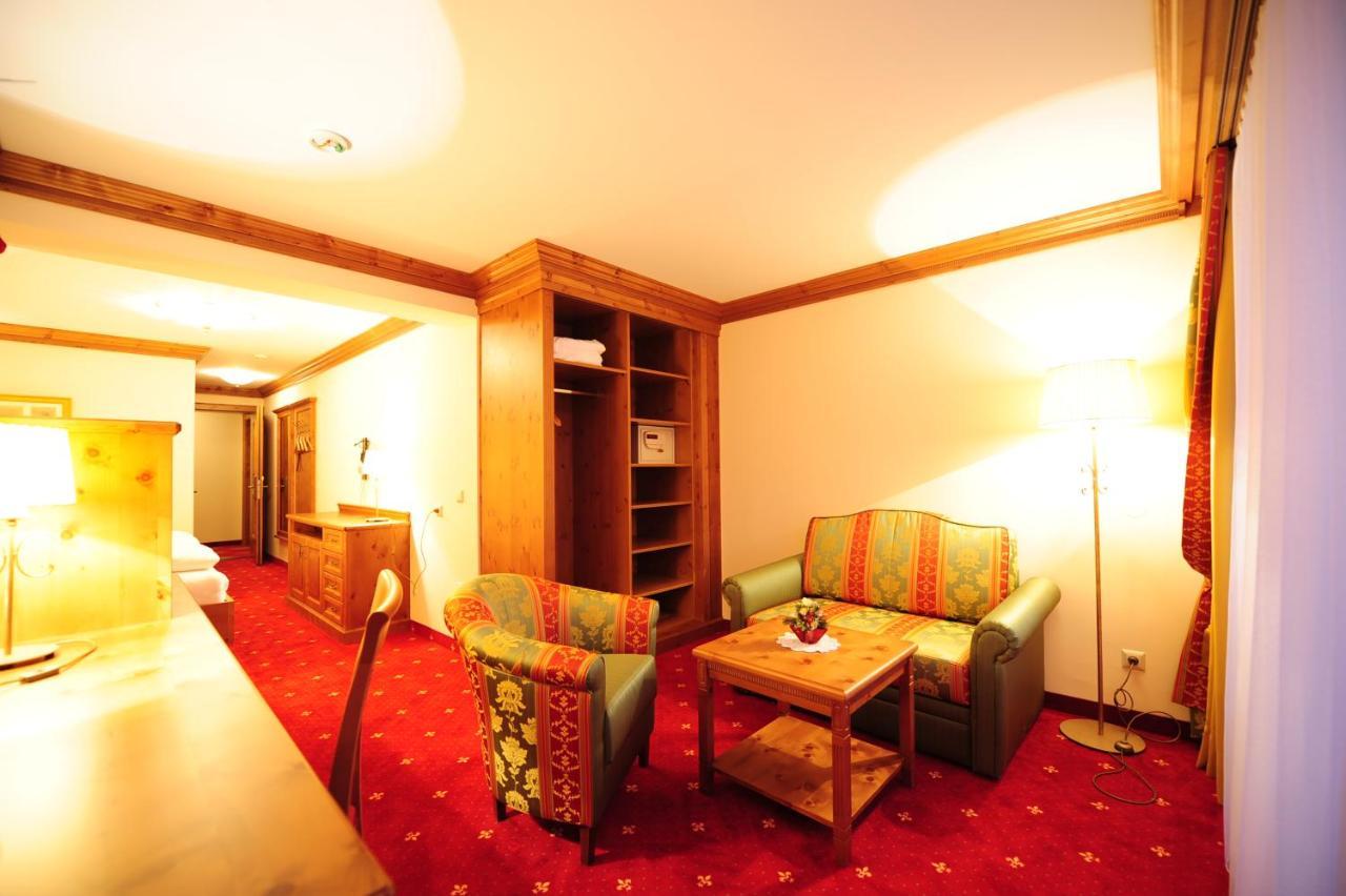 Hotel Max Зерфаус Екстер'єр фото