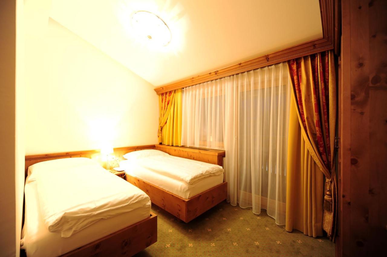 Hotel Max Зерфаус Екстер'єр фото