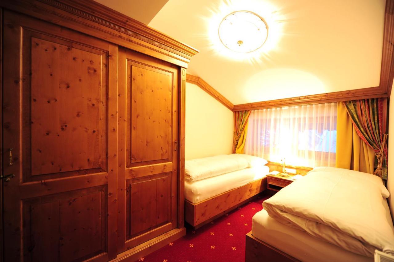 Hotel Max Зерфаус Екстер'єр фото