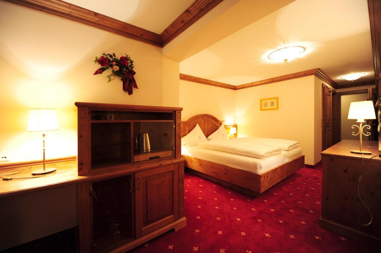 Hotel Max Зерфаус Екстер'єр фото
