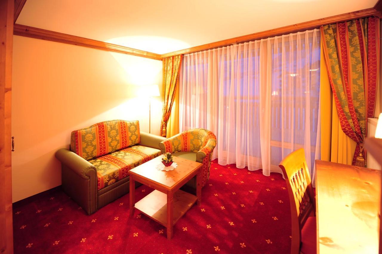 Hotel Max Зерфаус Екстер'єр фото